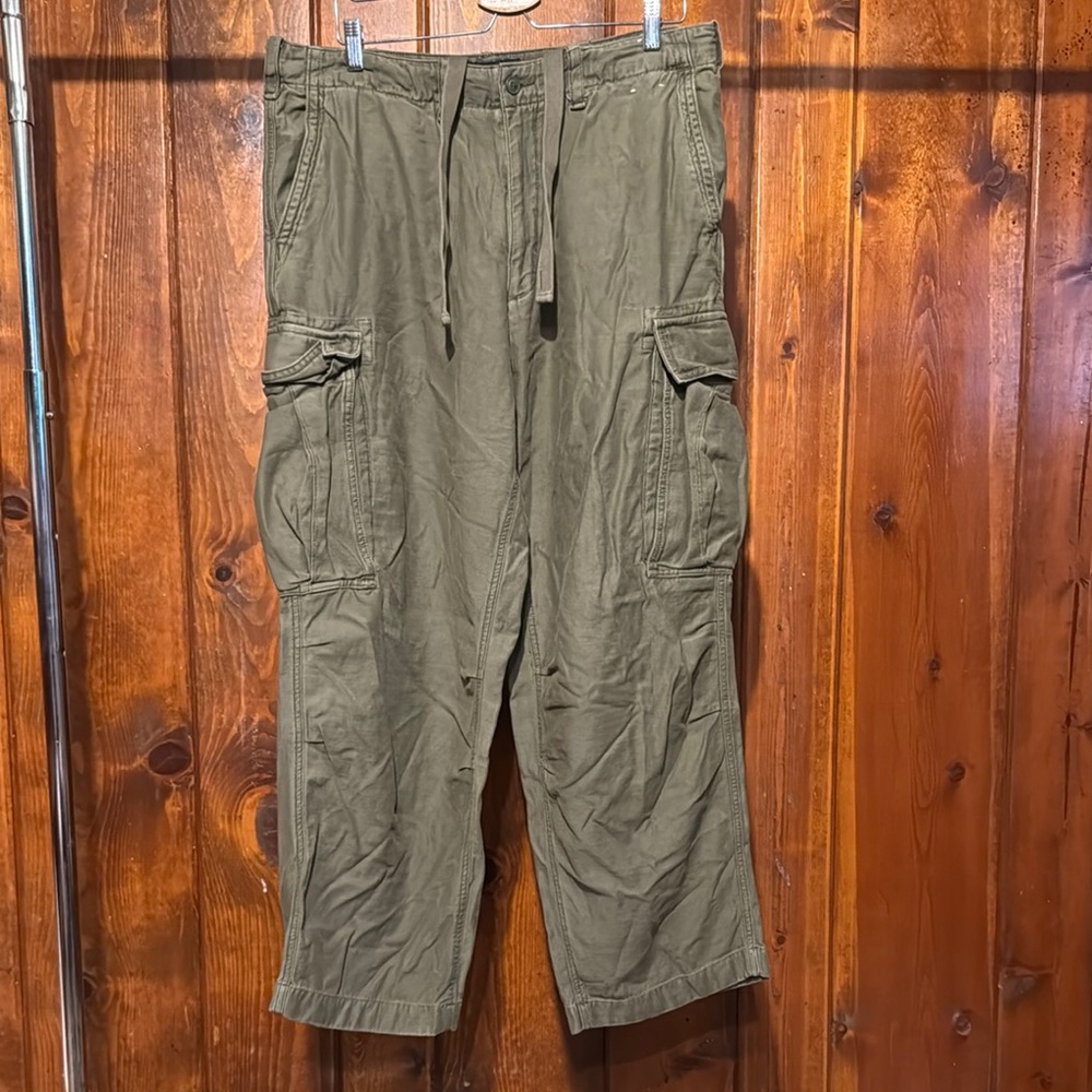Abercrombie & Fitch Green Cargo Pants Relaxed Fit
